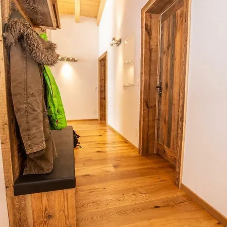 Palace Luxury Wellness And Boutique Ski-in-out Apartment