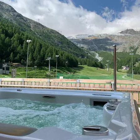 Apartment Palace Luxury Wellness And Boutique Ski-in-out *