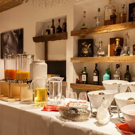 Palace Luxury Wellness And Boutique Ski-in-out Apartment *