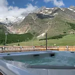 Palace Luxury Wellness And Boutique Ski-in-out Daire Saas Fee